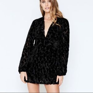 BARDOT - Velvet - NWT